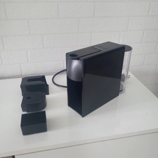 Cafetera Nespresso Krups Negra