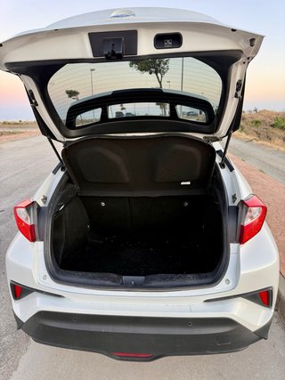 Toyota C-HR 2019 1.8 125H Advanced
