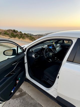 Toyota C-HR 2019 1.8 125H Advanced