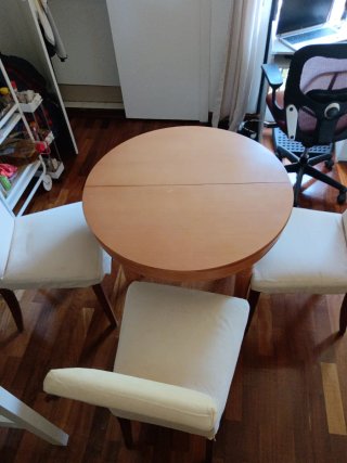 Vendo 4 sillas acolchadas