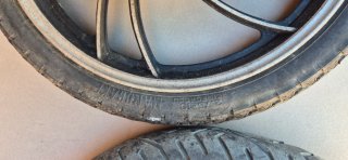 Llantas Yamaha RD 125 con disco y piñón