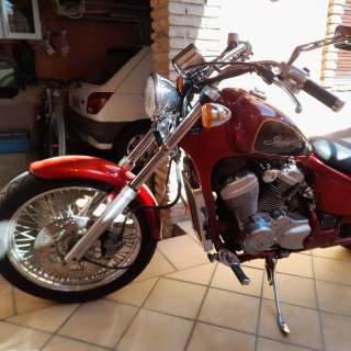 Honda Shadow 600 Cruiser Roja