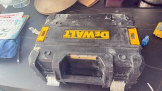 Nivel Láser Dewalt DCE089G018