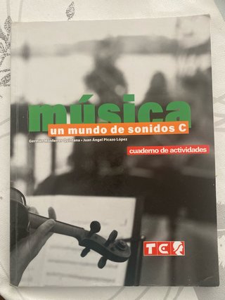 UN MUNDO DE SONIDOS C - CUAD. - 2022