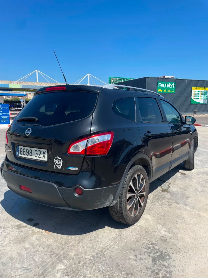 Nissan Qashqai +2 1.5 dCi Tekna Sport 4x2 17'' 106 2010, foto 2