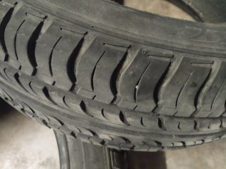 4 Tapacubos Opel R14 con 5 ruedas Casi nuevas