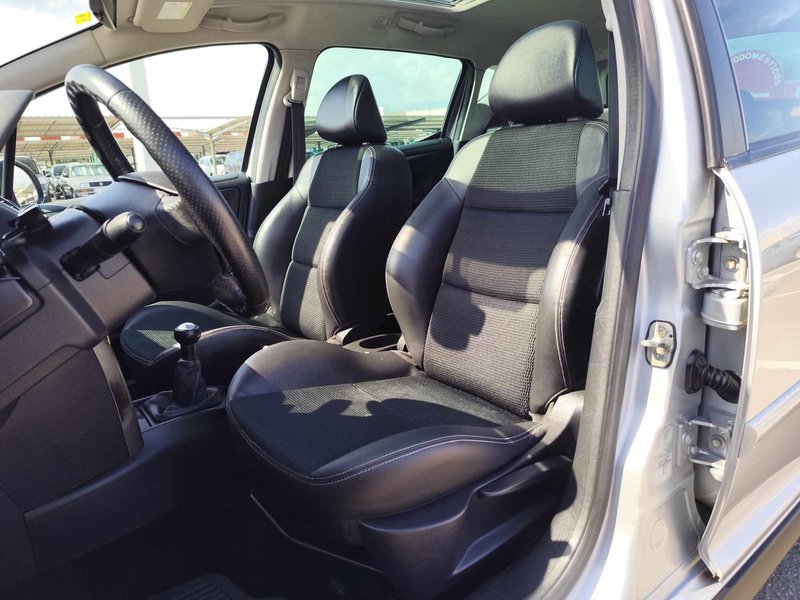 Peugeot 207 SW 1.6 VTi Outdoor 2008, foto 9