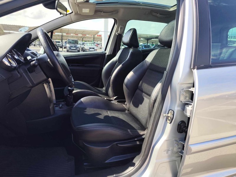 Peugeot 207 SW 1.6 VTi Outdoor 2008, foto 10