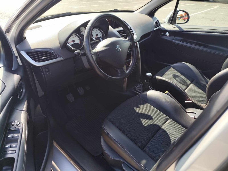 Peugeot 207 SW 1.6 VTi Outdoor 2008, foto 11