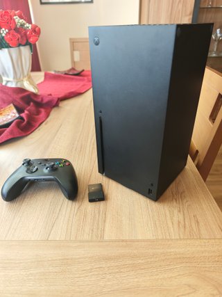 Xbox Series X + Mando + SSD 1TB