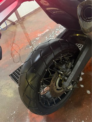 Honda X-ADV 750 Roja