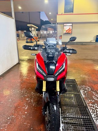 Honda X-ADV 750 Roja