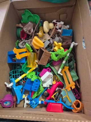 Lote Playmobil: Carruaje, Coche, Barco y Figuras