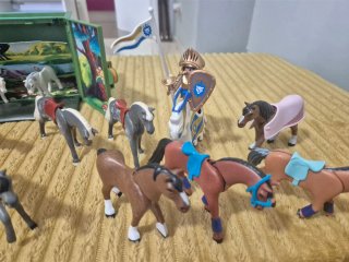 Lote Playmobil: Carruaje, Coche, Barco y Figuras