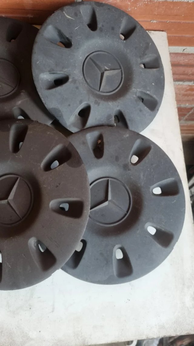 Tapacubos Mercedes Vito 2006 (4uds)