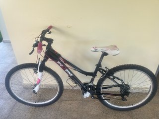 Bicicleta niña WOOM BIKE negra/rosa