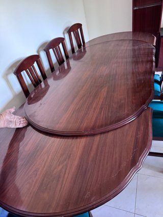 Mesa de comedor y 6 sillas