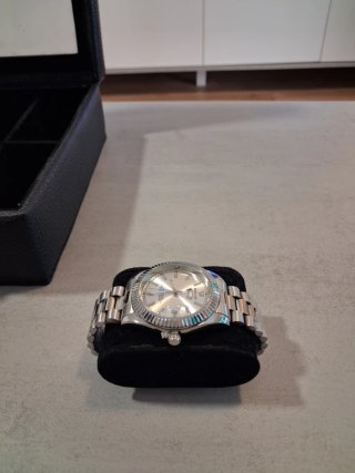 Reloj hombre plata y blanco