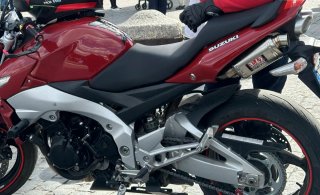 Suzuki GSR600 Escape