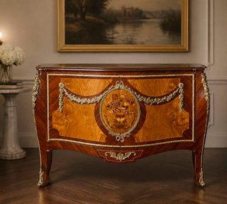 Credenza bombata stile francese
