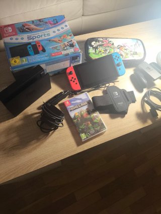 Nintendo Switch sport + Minecraft come nuova