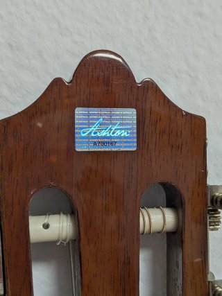 Guitarra Acústica Ashton-Molina modelo CG44BR