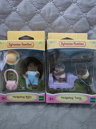 2 x Sylvanian Families Erizo Bebé y Gemelos