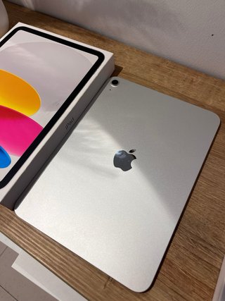 iPad A16 128GB Plata + Pencil + 2 teclados + funda