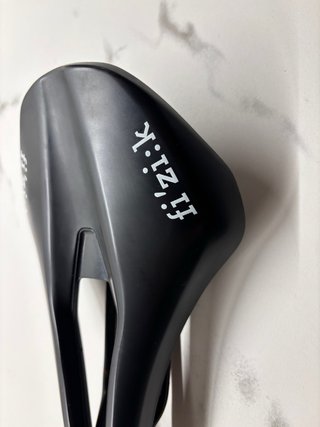 Sillín Fizik Negro