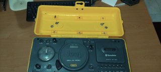 Radio CD Casete Roadstar Jeep Portátil