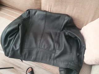 Chaqueta de cuero negra