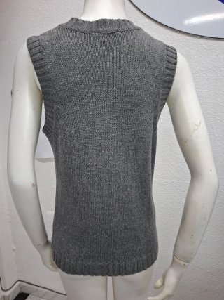 Chaleco de punto gris