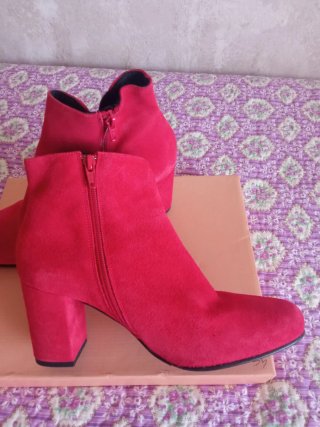 Botines Mimao Piel Rojo Tacon
