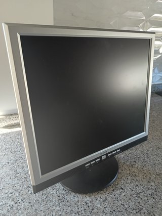 Monitor ordenador 19 pulgadas tavoces integrados.