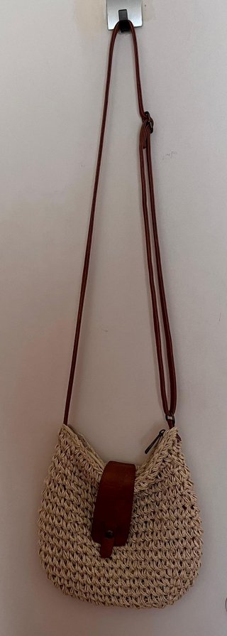 Bolso tejido beige y marrón