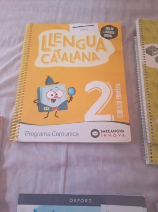 Libros 2 primaria cada uno 10€