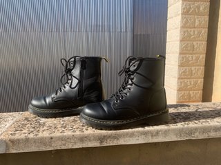 Botas tipo Dr. Martens negras Talla 39