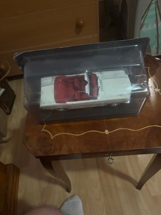 Maqueta Ford Mustang Convertible 1:24