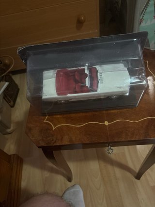 Maqueta Ford Mustang Convertible 1:24