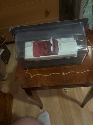 Maqueta Ford Mustang Convertible 1:24