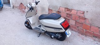 Lambretta X 300 Beige Scooter