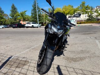 Kawasaki Z900 Negra 2024