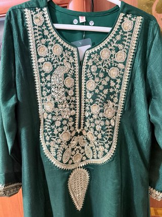 Conjunto kurta verde bordada talla XXL