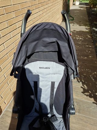 Silla de paseo Maclaren gris y negra