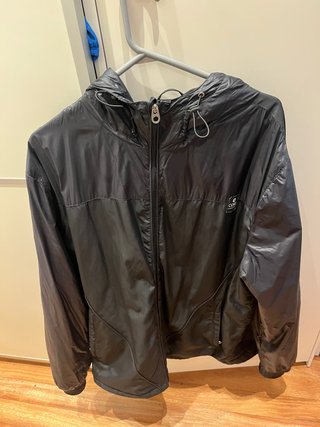 Chaqueta impermeable negra talla XXL