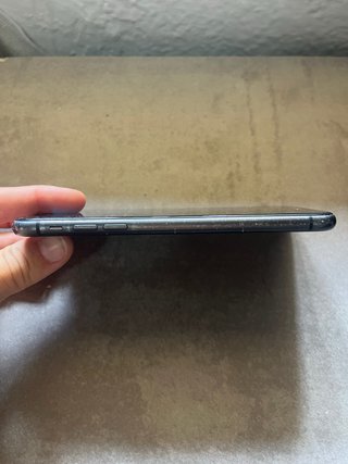 iPhone 11 Negro - Pantalla Rota