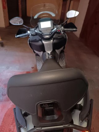 Zontes 350E Maxi Scooter
