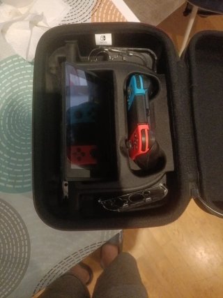 Nintendo Switch Azul y Rojo