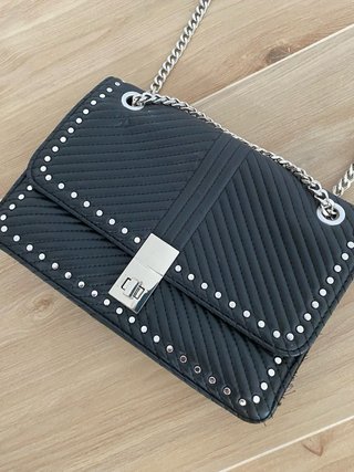 Bolso negro tachuelas Zara