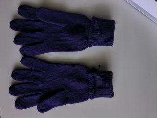 Guantes de lana morados